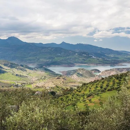 2 Bedroom Amazing In Эль-Гастор