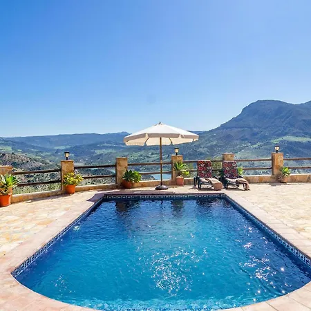 In With Outdoor Swimming Pool Holiday home *
